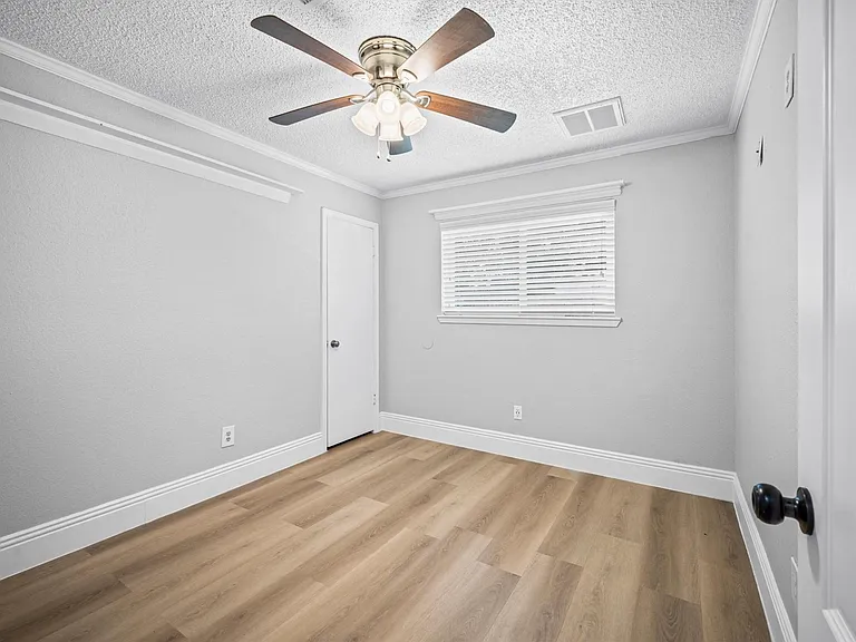 24211 Landing Way Dr — Photo 14