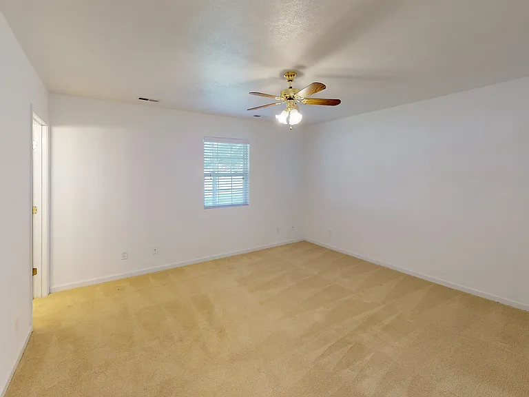 3210 Mark Twain Ave — Photo 15