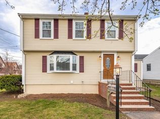 9 Charles St, Peabody, MA 01960