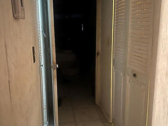2nd image of 2840 Somerset Drive #301M