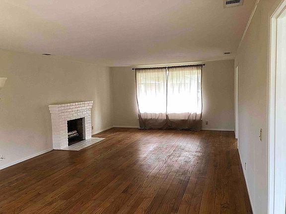 3rd image of 3317 Cowper St