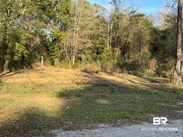 27143 Border Dr, Robertsdale, AL 36567