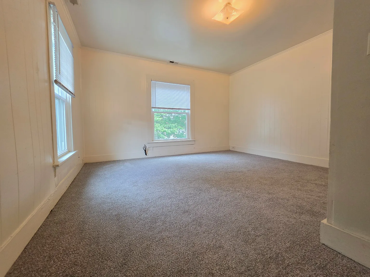 2 bed, 806 sqft, $925 — Photo 3