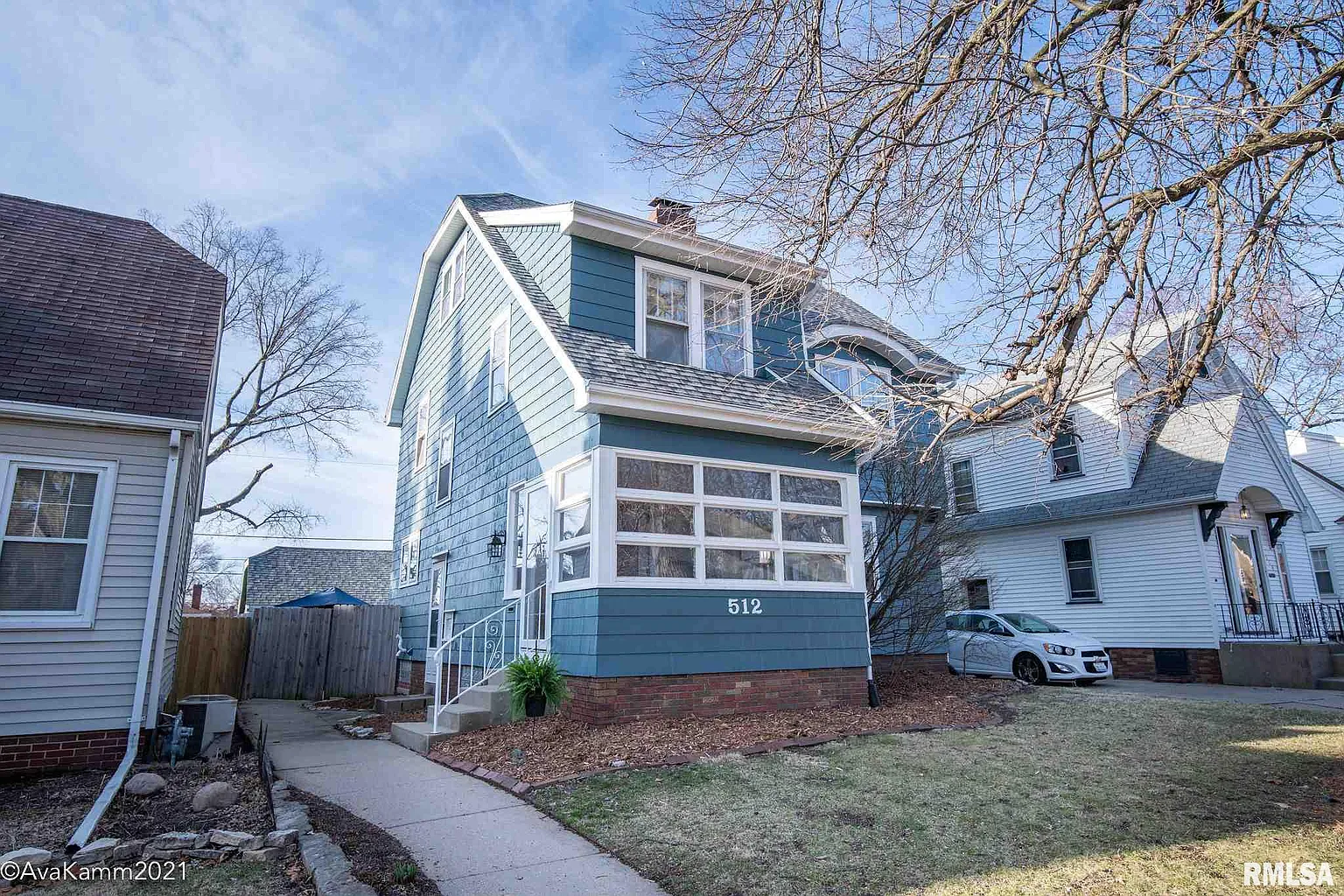 512 W Maywood Ave photo 1