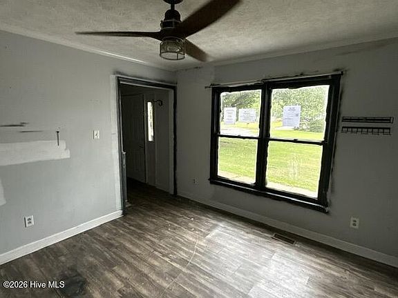 5th image of 104 Foxhall Street