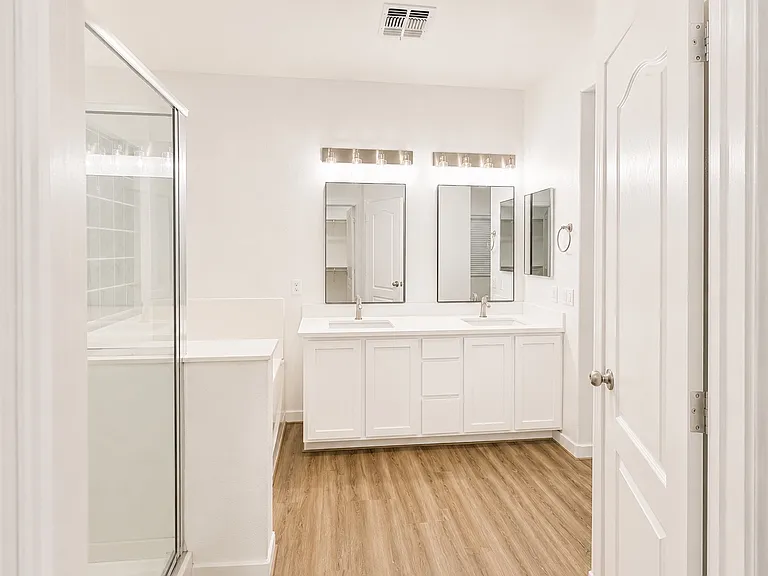 15238 W Custer Ln — Photo 12