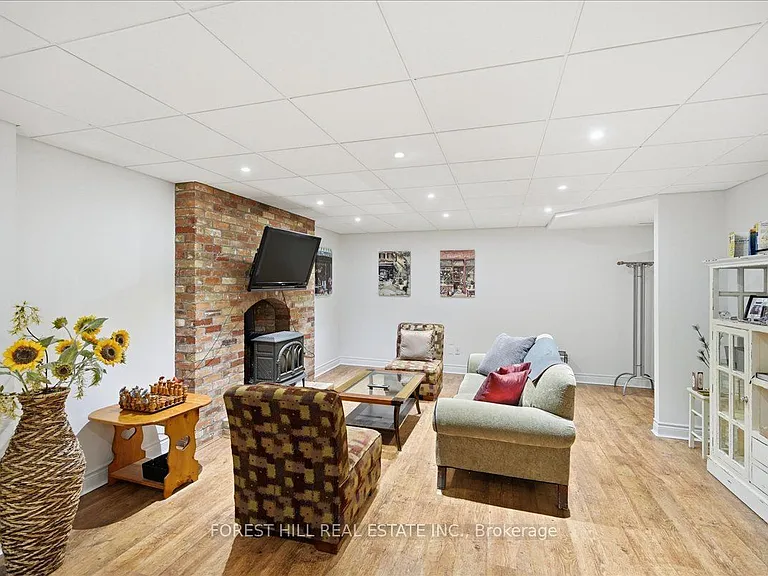 160 Kootenay Rdg #BASEMENT — Photo 5
