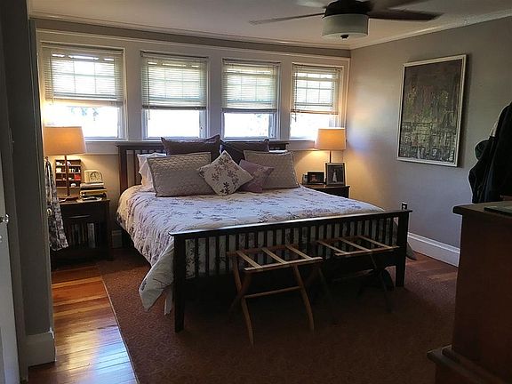 2nd image of 211 Orchard Ln