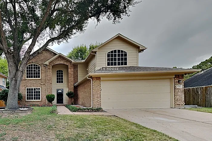 4 bed, 3.5 bath, 2644 sqft, $2,500 — Photo 1