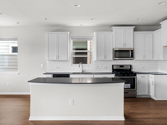 4th image of 100104 Dawn Pearl Dr
