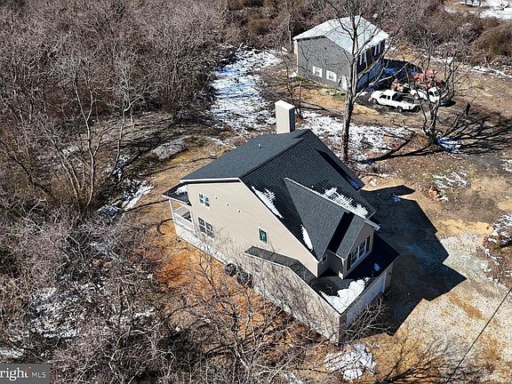 2nd image of 23131 Meadow Rd