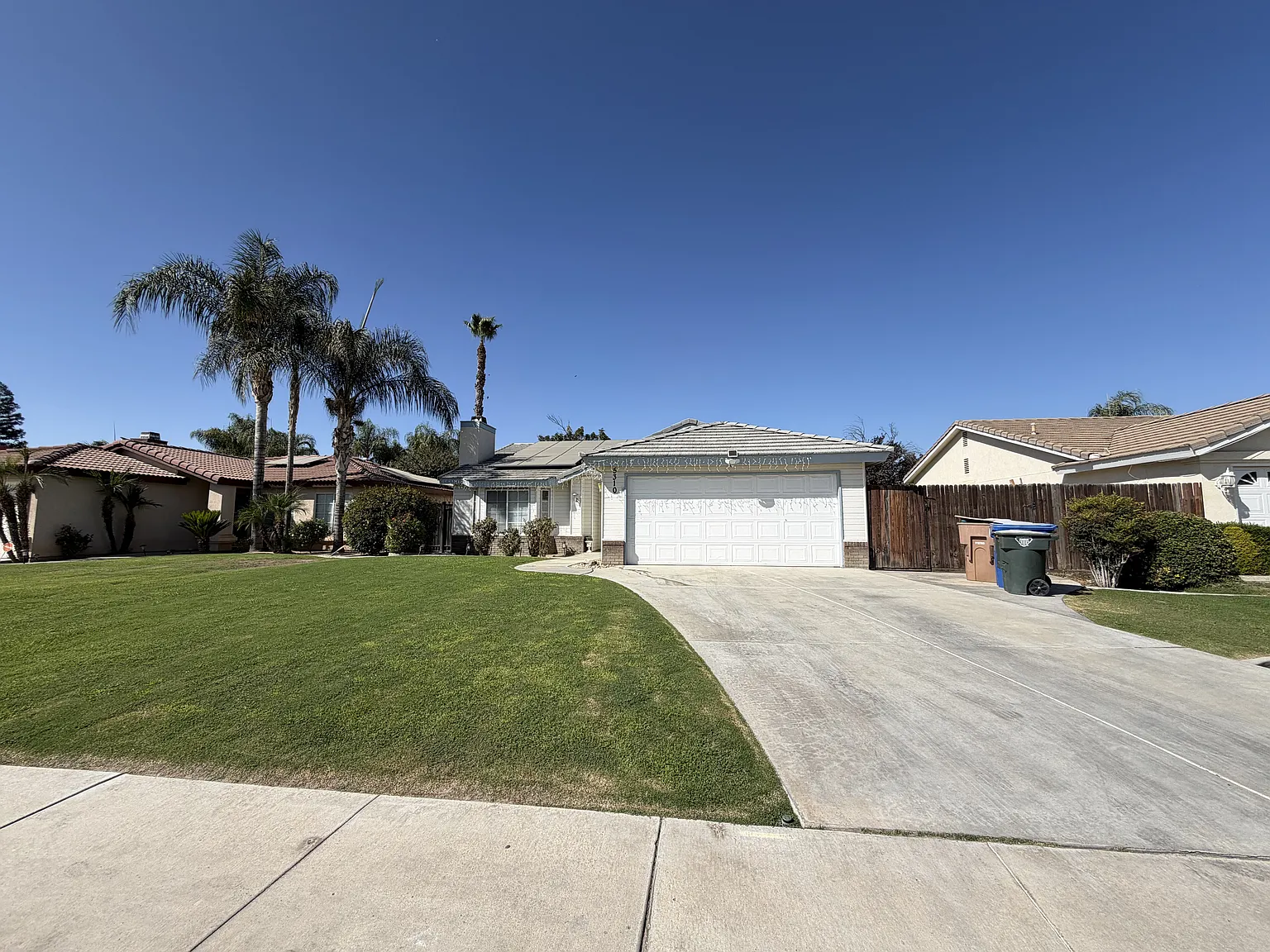3 bed, 1562 sqft, $2,500 — Photo 1