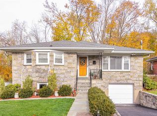 34 Shelly Ave, Hartsdale, NY 10530