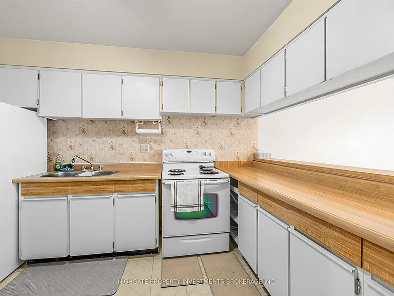 10 Martha Eaton Way #605 — Photo 4