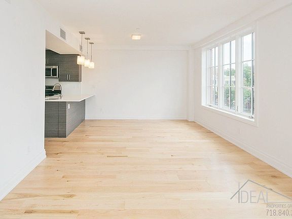4th image of 203 9th St APT 9