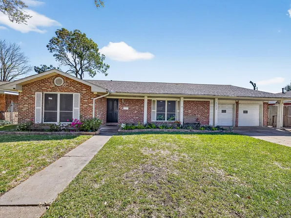 6015 De Moss Dr, Houston, TX 77081