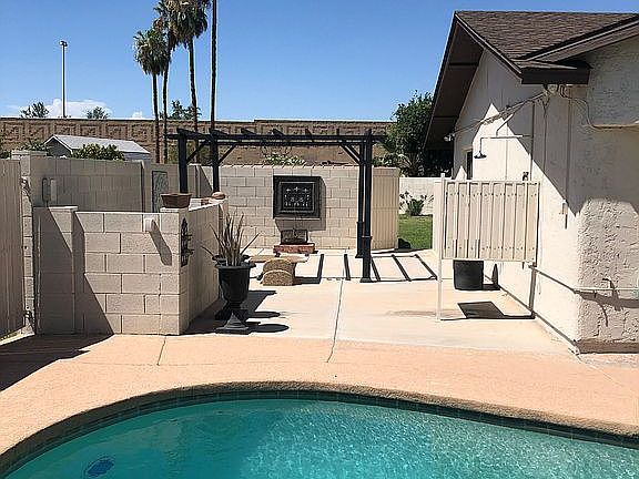 Gazebo/Side Sitting Area