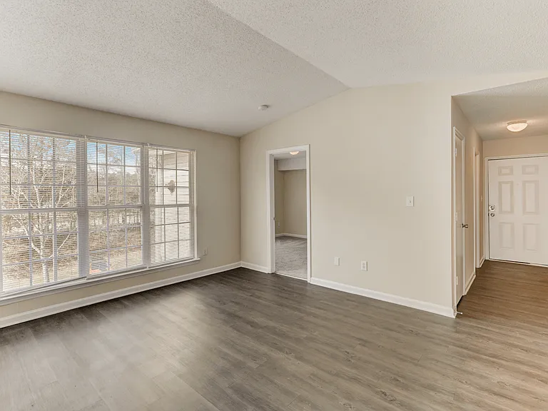 Forest Glen Apartments — Photo 23