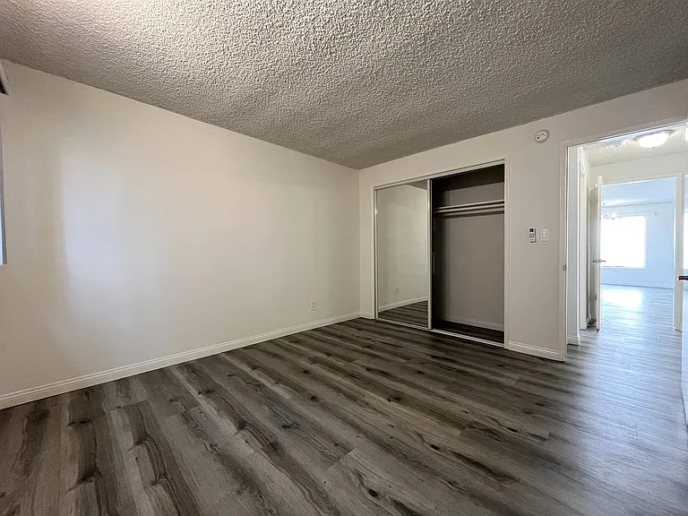 1706 Granville Ave #8B — Photo 15