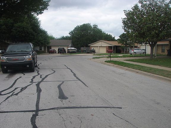 4th image of 6521 Blue Grass Dr