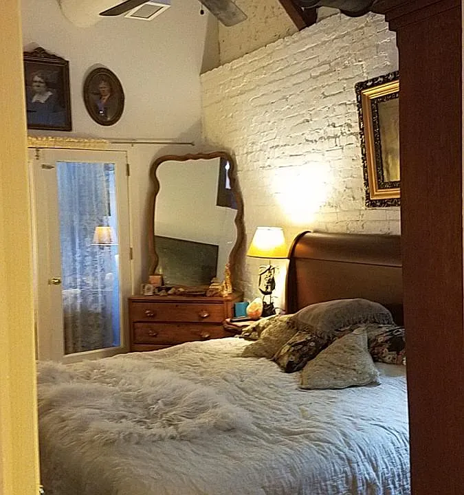 master bedroom fits King size