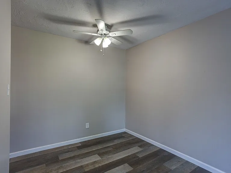 Sierra Terrace — Photo 12