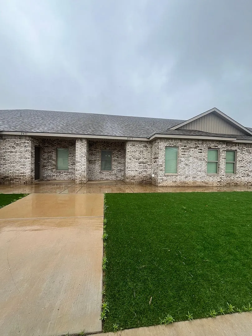 Escape the Ordinary in Viridian Townhomes! — Photo 1