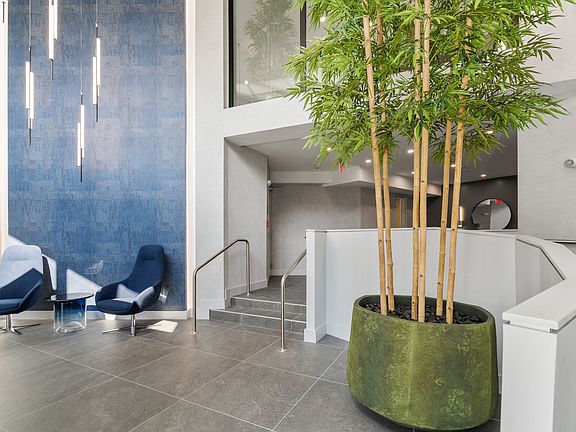 5th image of 400 Belgrade Ave #402