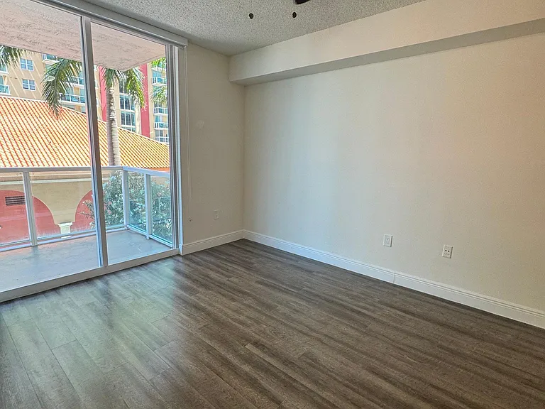 17000 N Bay Rd #703 — Photo 6