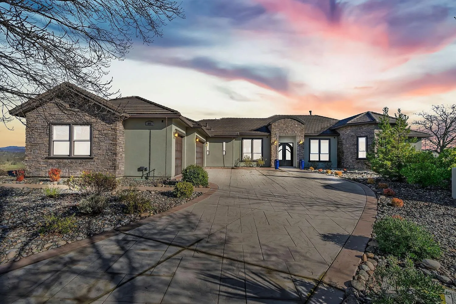 185 Leaf Crest Ct photo 1