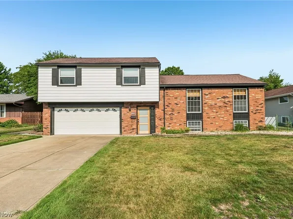 3520 Archwood Dr, Rocky River, OH 44116
