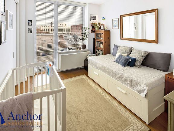 5th image of 511 47th Ave APT 5T