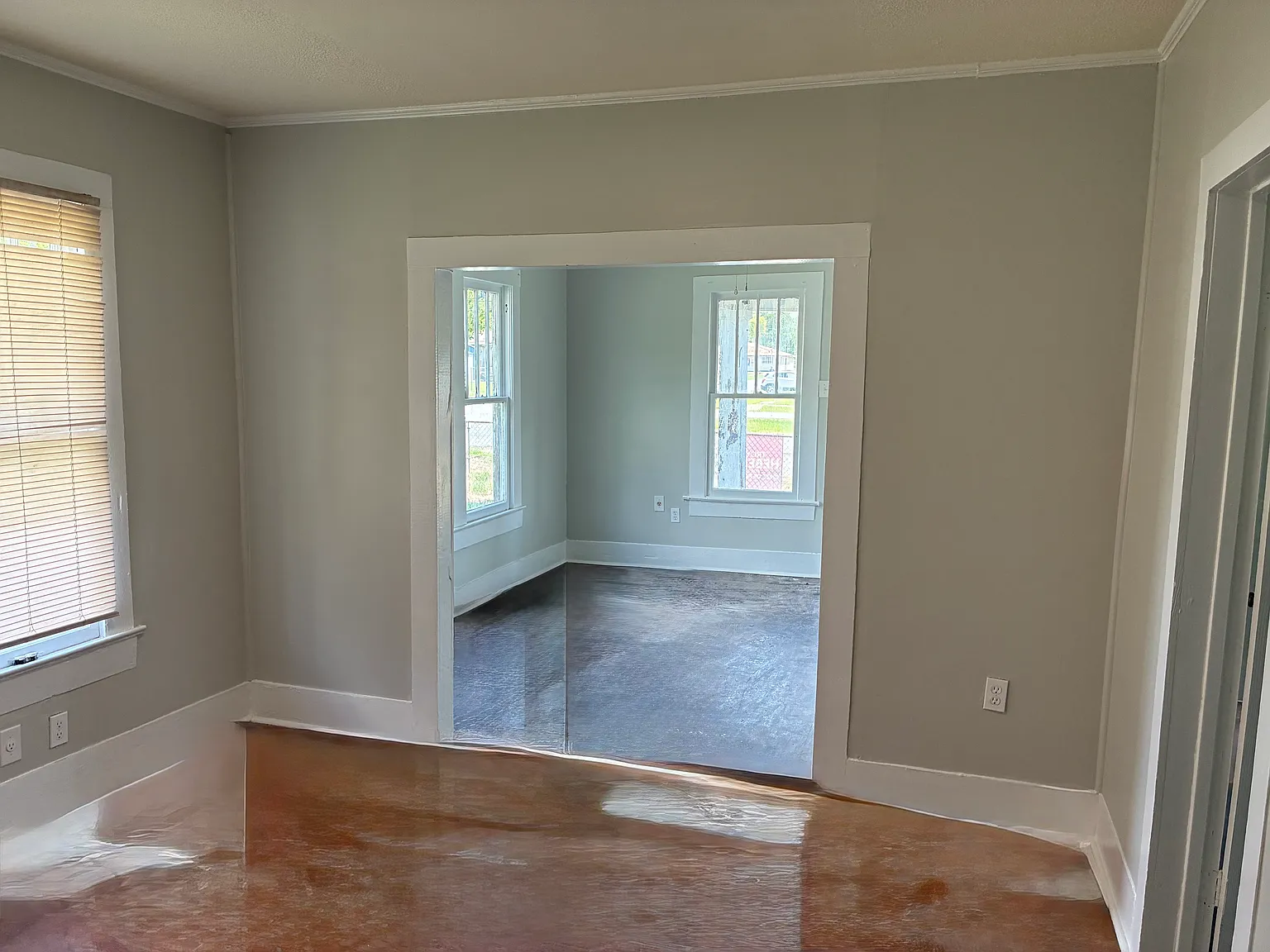 3 bed, 1200 sqft, $900 — Photo 3