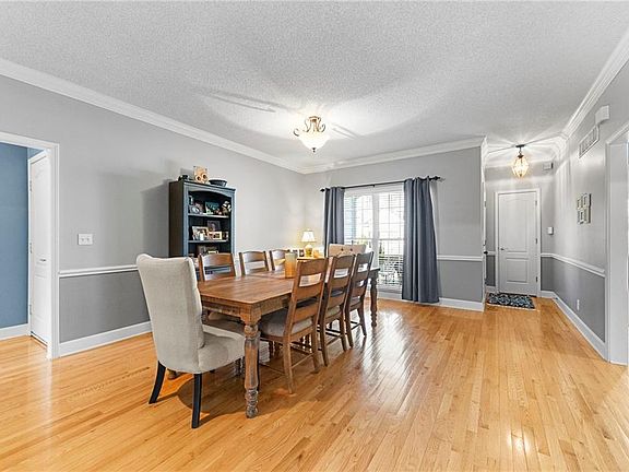 4th image of 16313 S Chester St