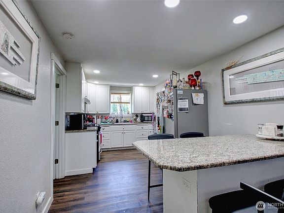 4th image of 3312 E College Way