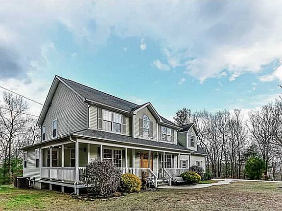 2nd image of 5 Stratford Ct
