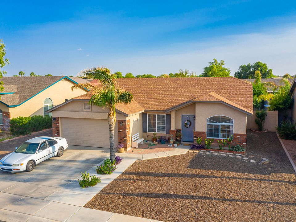 1st image of 4427 E Meadow Land Dr