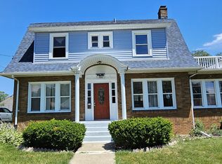 727 Sheridan St, Aurora, IL 60505