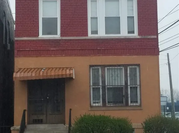 2 Bayview Ave, Jersey City, NJ 07305