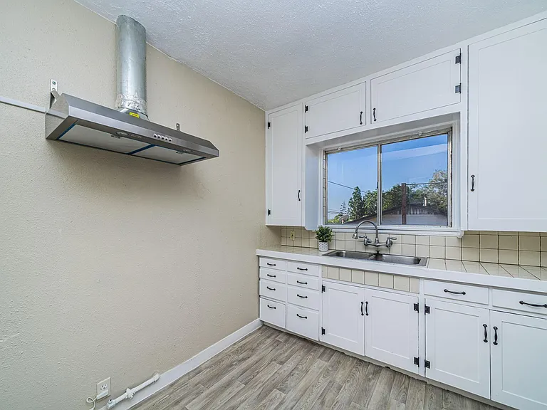 2576 Violet St — Photo 13