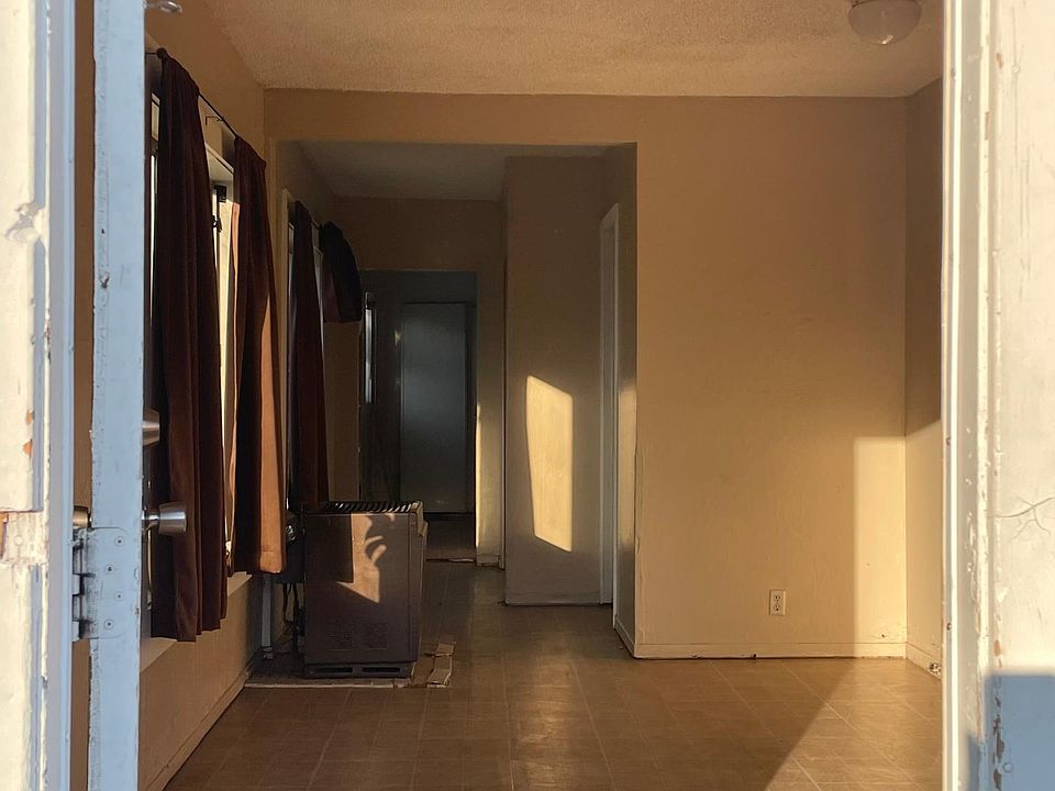 2nd image of 428 14th St