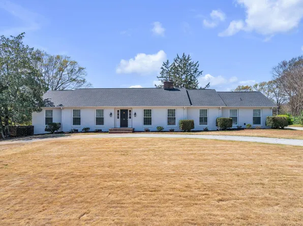 28 Isbell Ln, Greenville, SC 29607