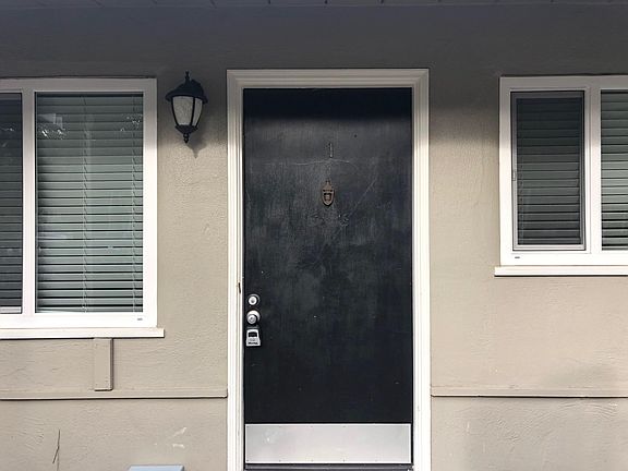 2nd image of 537 Mariposa Ave APT 1