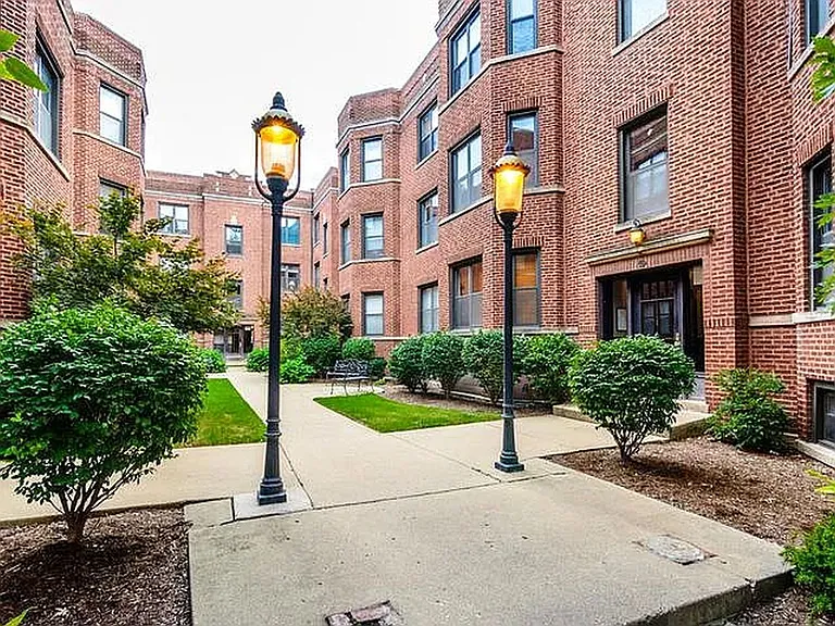 903 W Cornelia Ave #3N — Photo 1