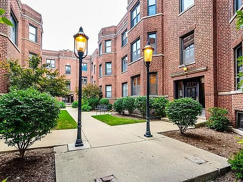903 W Cornelia Ave #3N Photo 1
