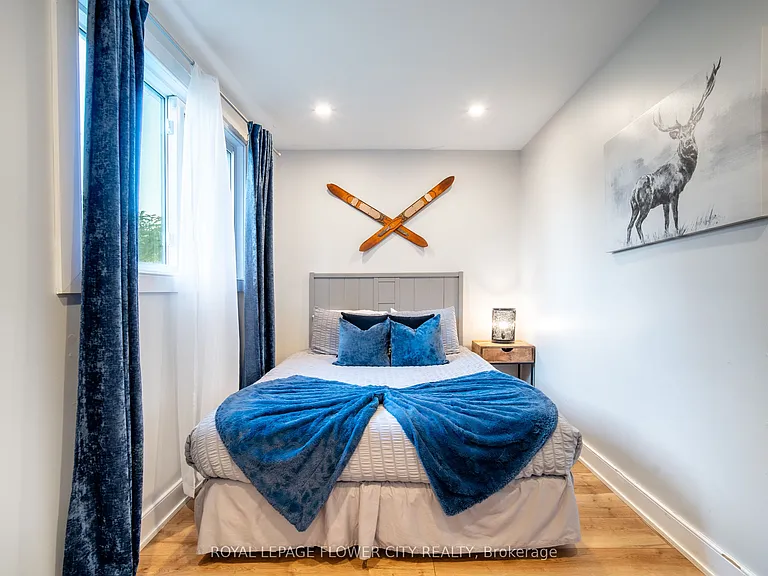 734 Mountain Rd — Photo 35