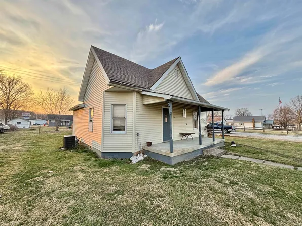 326 N Fletcher St, Switz City, IN 47465
