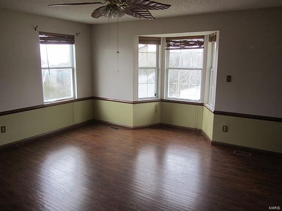 5th image of 13061 Lynnwood Ln