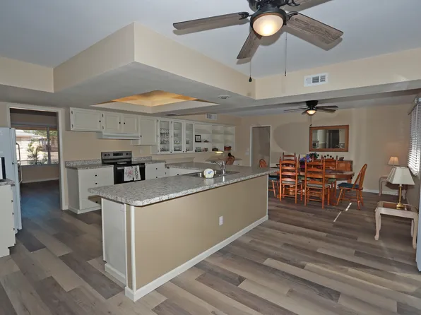 10113 W Signal Butte Cir, Sun City, AZ 85373