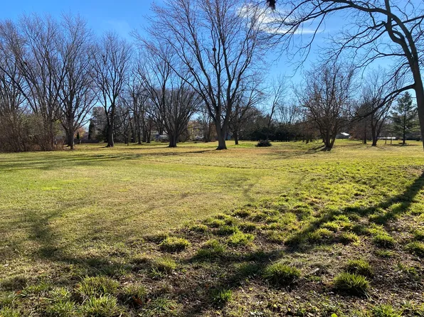 1 Church St, Sharon, WI 53585